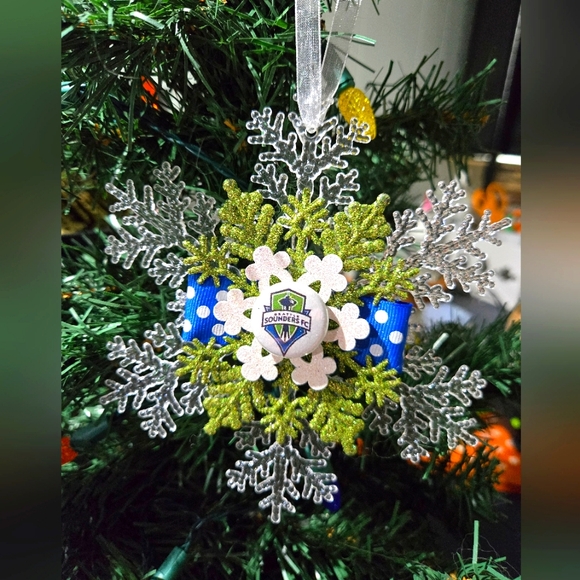 NWT Seattle Sounders FC Ornament MLS Soccer Souvenir Christmas Holiday Decor - Picture 1 of 4